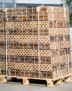 Pini Kay briketten in 96 zakken van 10 kg per stuk